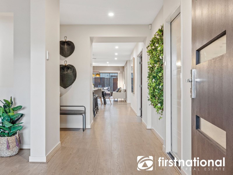 12 Bushman Way, Lynbrook VIC 3975