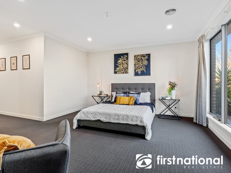 12 Bushman Way, Lynbrook VIC 3975