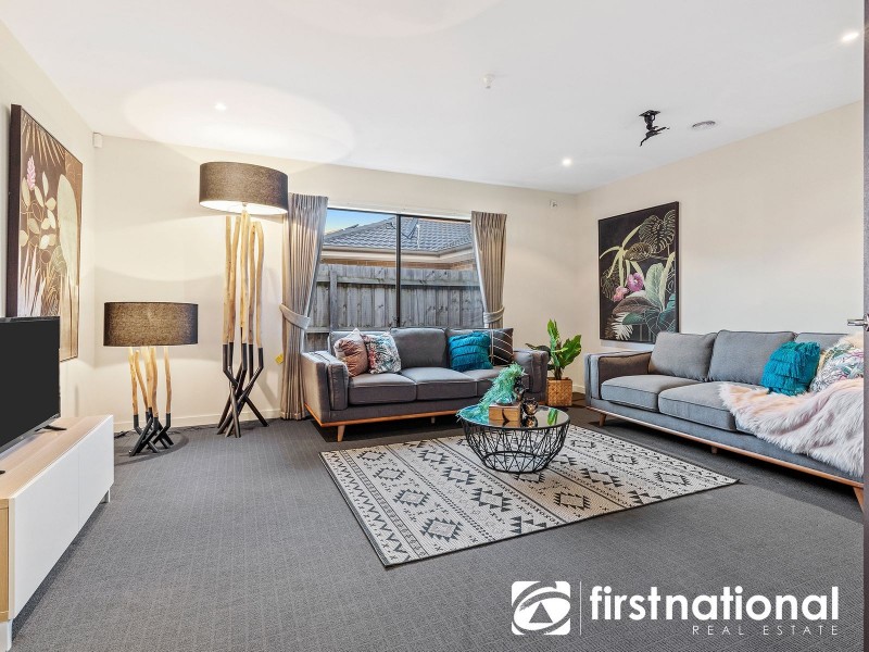 12 Bushman Way, Lynbrook VIC 3975