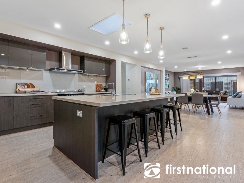 12 Bushman Way, Lynbrook VIC 3975