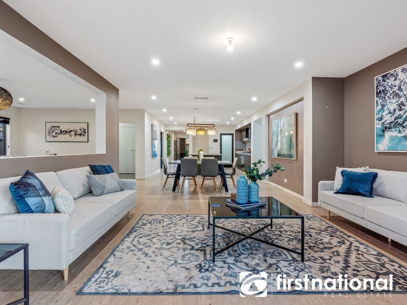 12 Bushman Way, Lynbrook VIC 3975