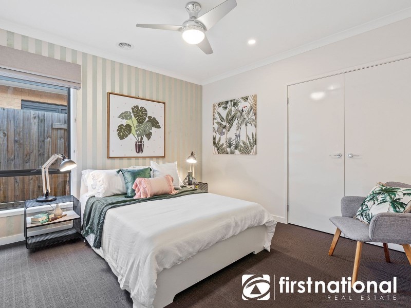 12 Bushman Way, Lynbrook VIC 3975