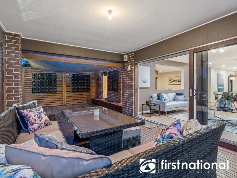 12 Bushman Way, Lynbrook VIC 3975