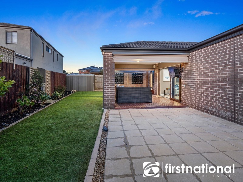 12 Bushman Way, Lynbrook VIC 3975