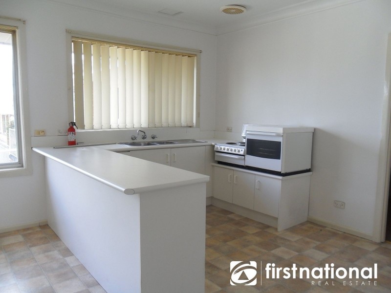 9/9 Gloucester Avenue, Berwick VIC 3806