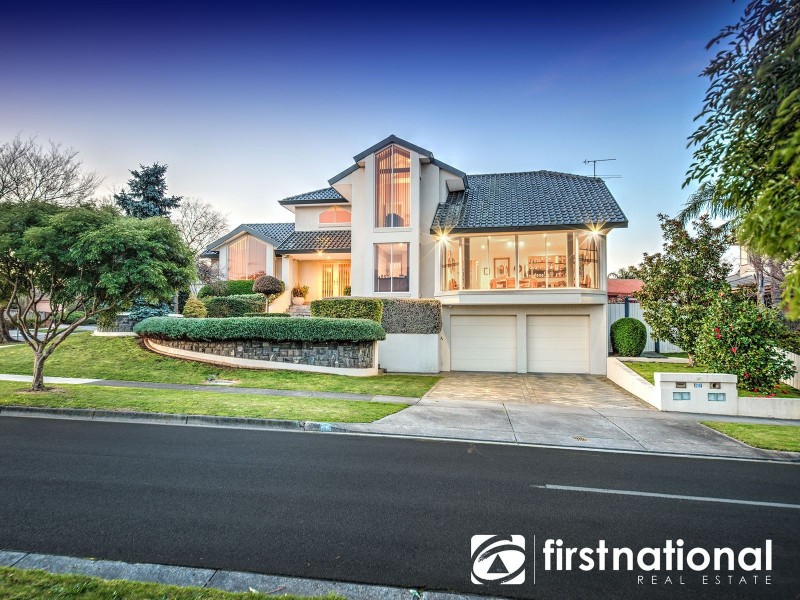 26 Edrington Park Drive, Berwick VIC 3806