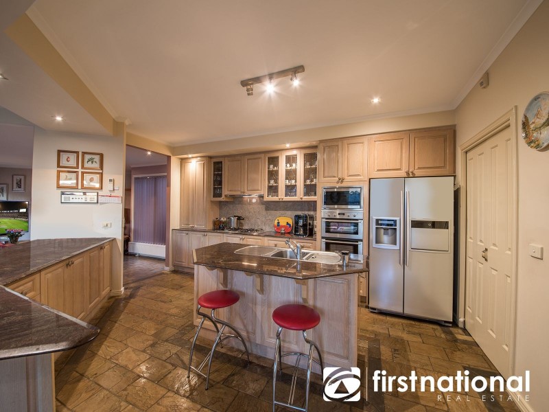 26 Edrington Park Drive, Berwick VIC 3806