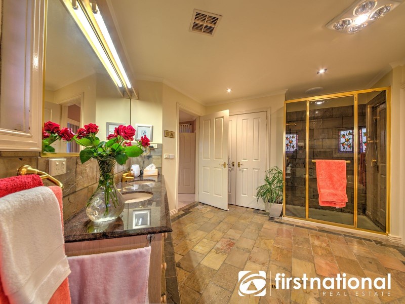 26 Edrington Park Drive, Berwick VIC 3806