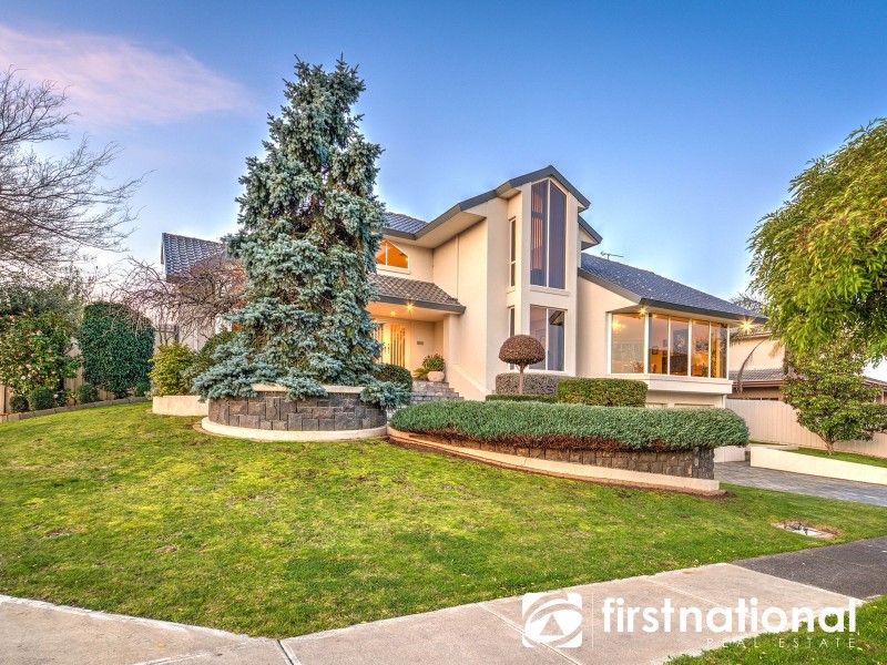 26 Edrington Park Drive, Berwick VIC 3806