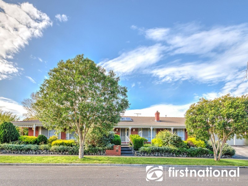 19 Millgrove Way, Berwick VIC 3806