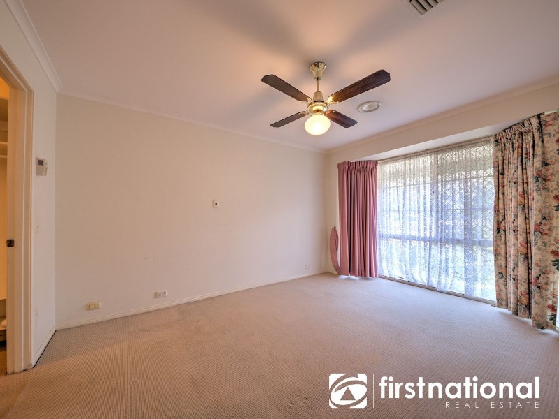 19 Millgrove Way, Berwick VIC 3806