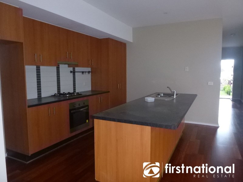 121 Melzak Way, Berwick VIC 3806