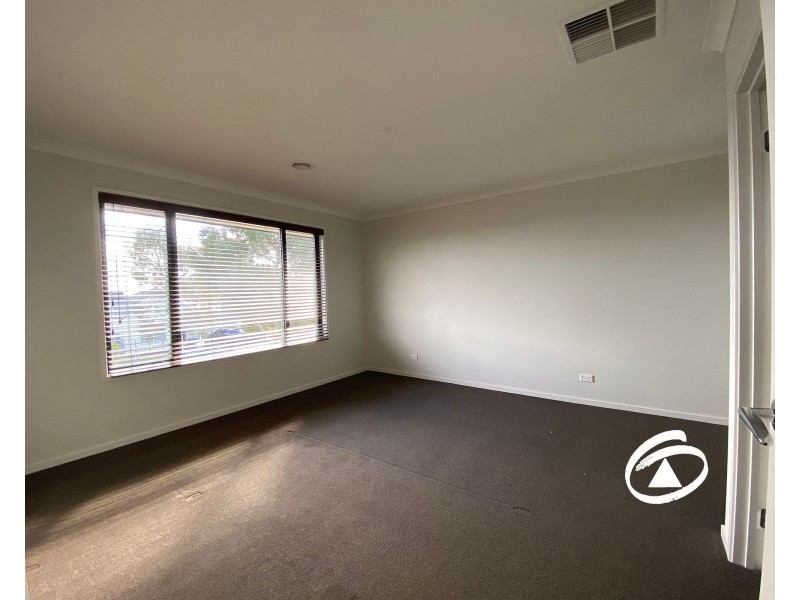 17 Blacksmith Way, Clyde North VIC 3978