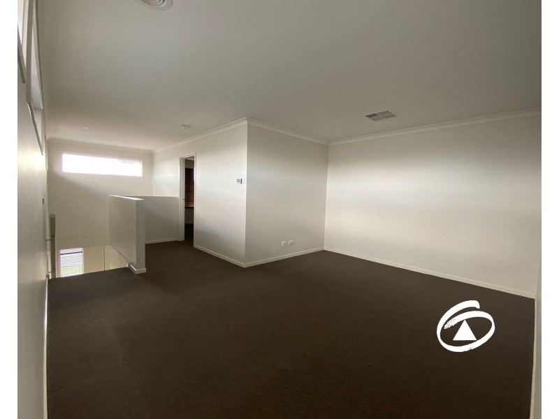 17 Blacksmith Way, Clyde North VIC 3978