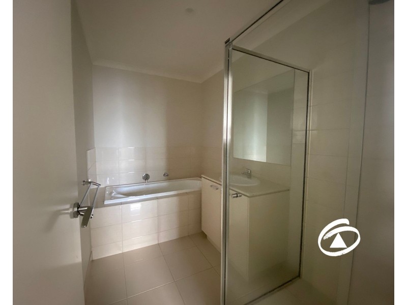 17 Blacksmith Way, Clyde North VIC 3978