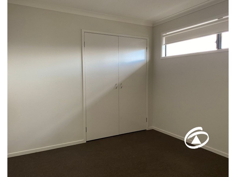 17 Blacksmith Way, Clyde North VIC 3978