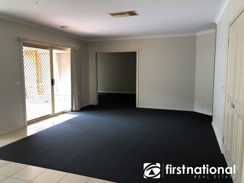 28 Leisurewood Drive, Berwick VIC 3806