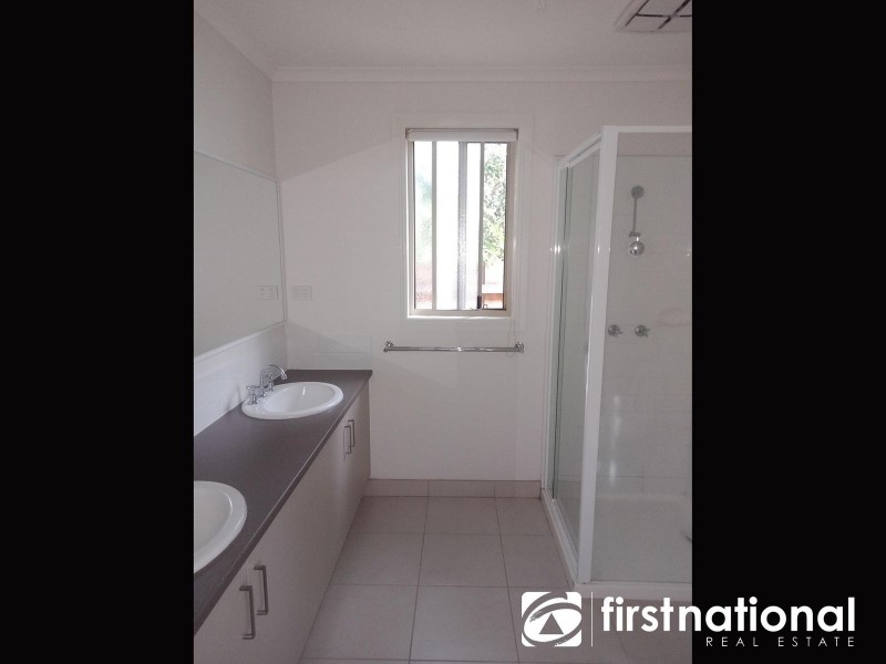 3/31 Rogers Street, Pakenham VIC 3810