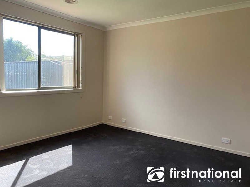 40 Devine Drive, Pakenham VIC 3810