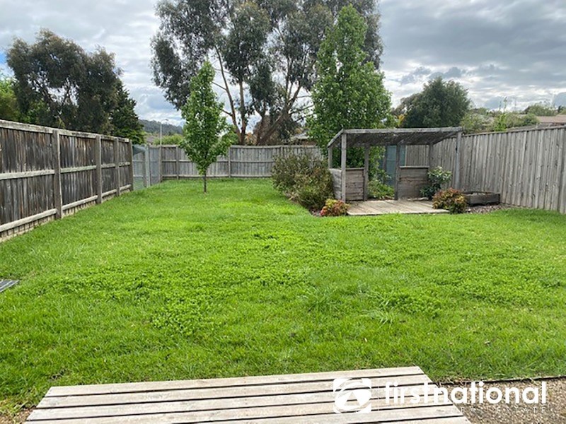 40 Devine Drive, Pakenham VIC 3810