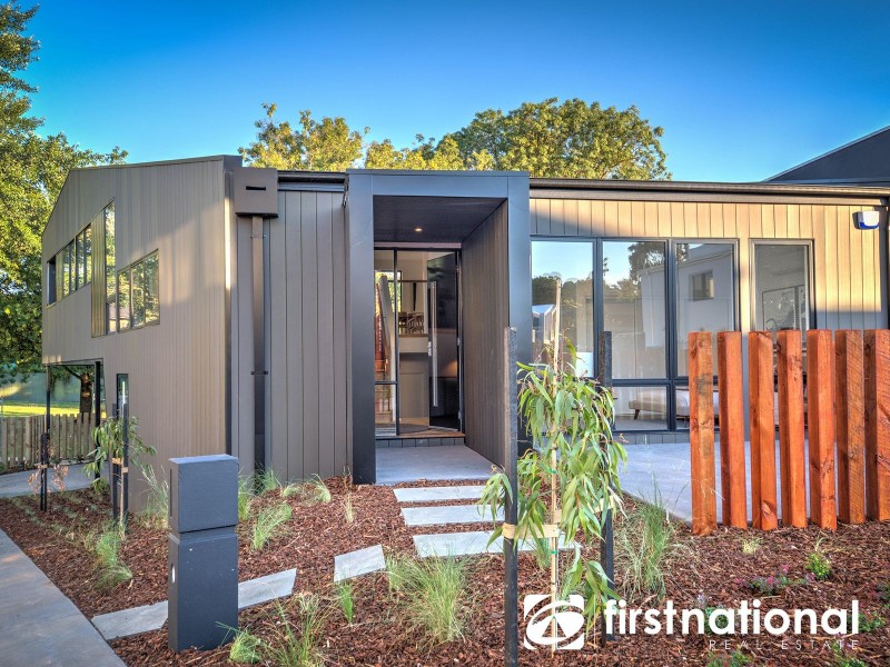 29 Willowdene Way, Berwick VIC 3806