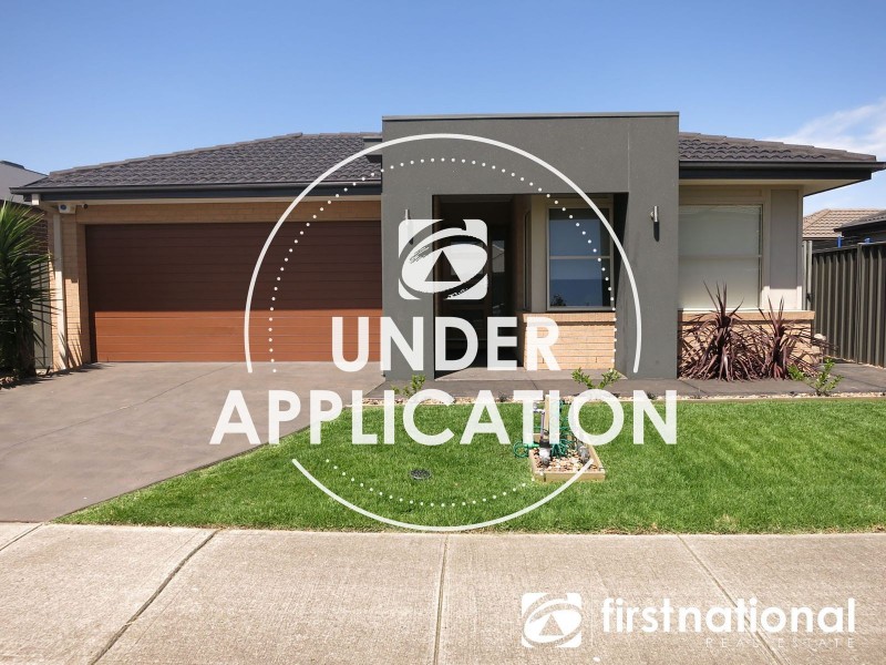 28 Chagall Parade, Clyde North VIC 3978