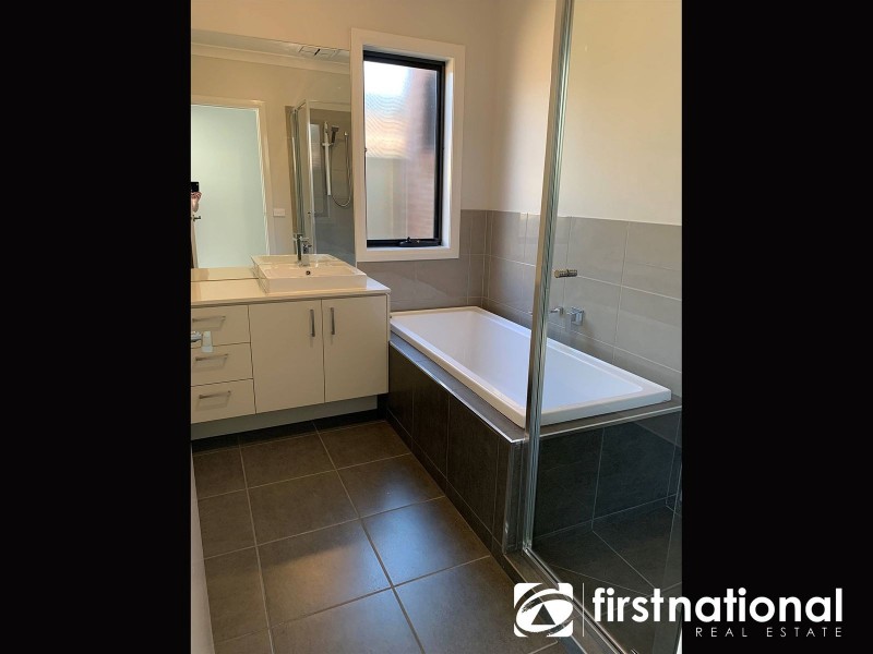 10B Whiteside Road, Officer VIC 3809