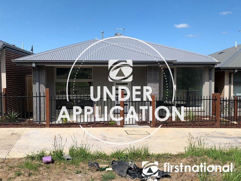 8B Whiteside Road, Officer VIC 3809