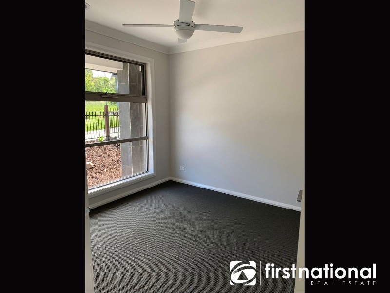 8B Whiteside Road, Officer VIC 3809