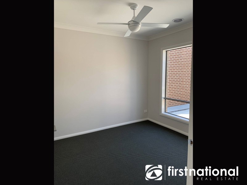 8B Whiteside Road, Officer VIC 3809