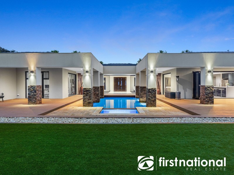 33-35 Timberside Drive, Beaconsfield VIC 3807