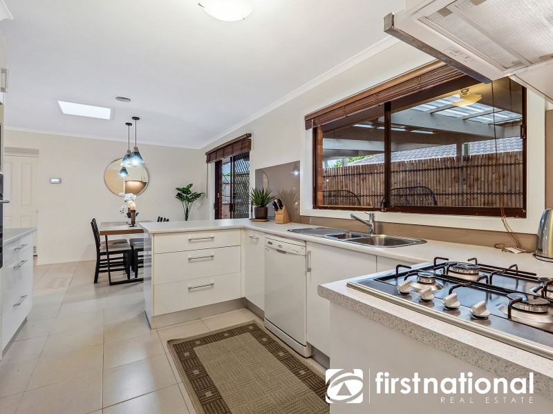 9 Daniher Close, Berwick VIC 3806
