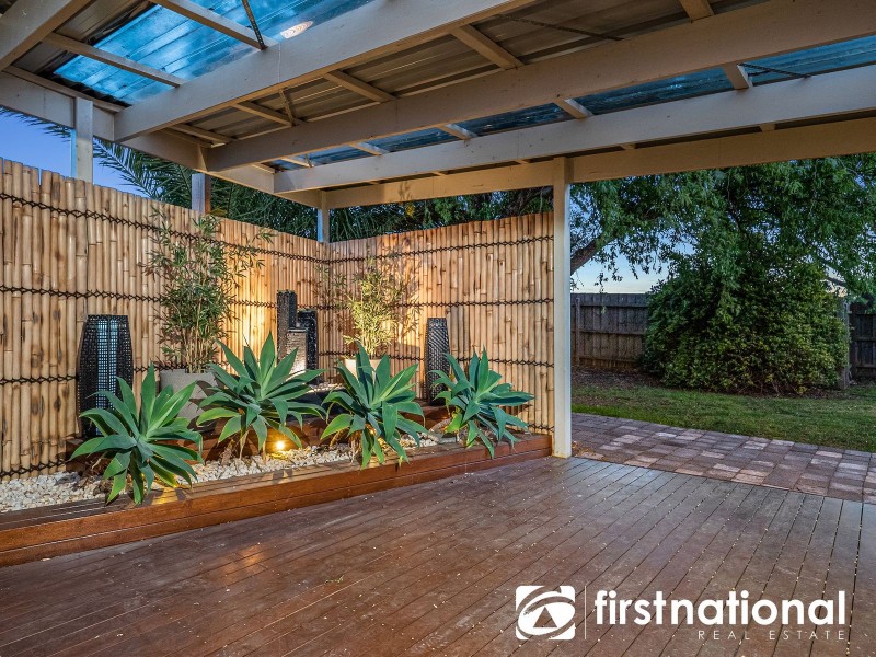 9 Daniher Close, Berwick VIC 3806