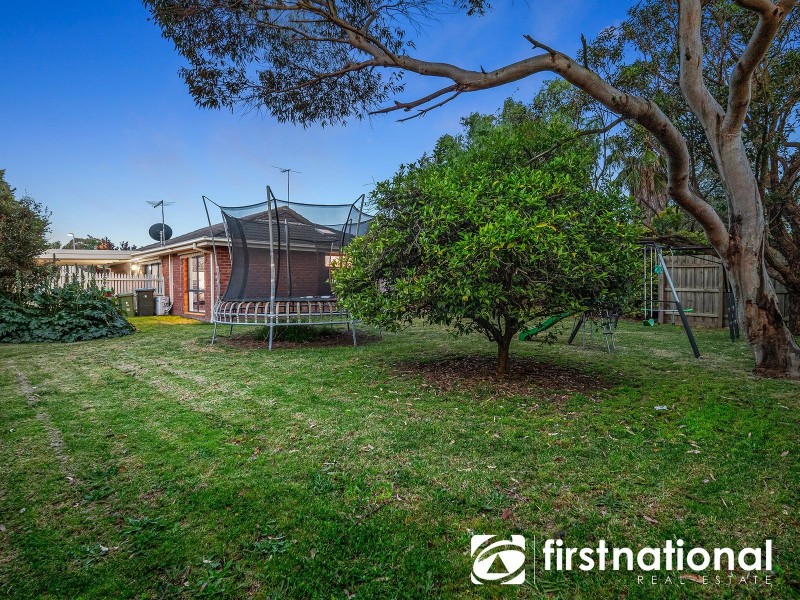 9 Daniher Close, Berwick VIC 3806