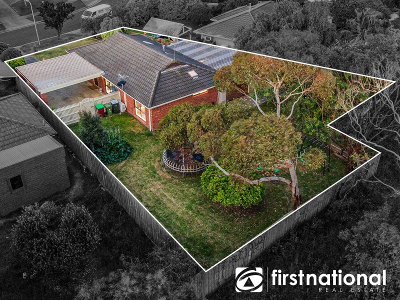 9 Daniher Close, Berwick VIC 3806