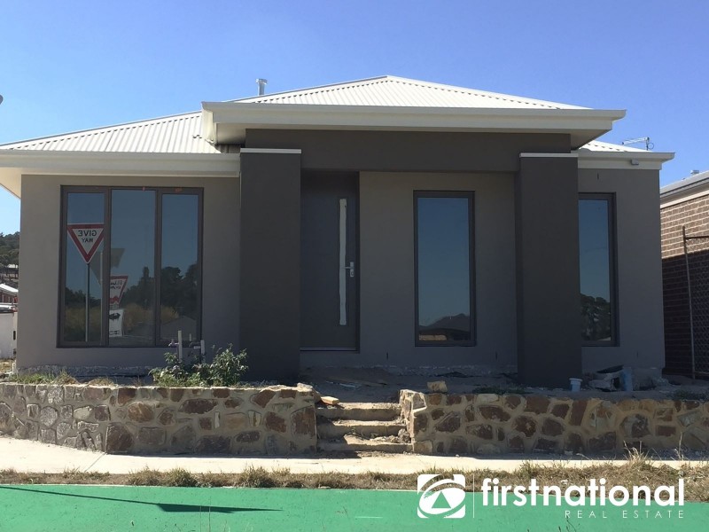 241 Pink Hill Boulevard, Officer VIC 3809