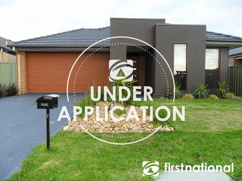 7 Day Lilly Court, Pakenham VIC 3810