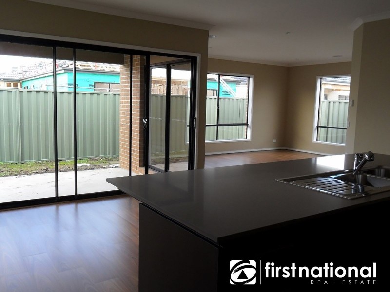 7 Day Lilly Court, Pakenham VIC 3810