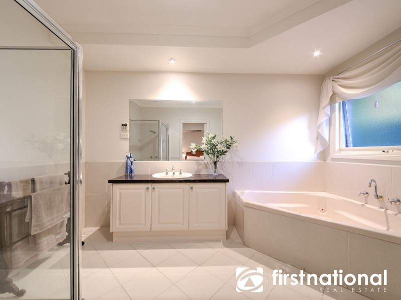 1 Crestview Drive, Beaconsfield VIC 3807