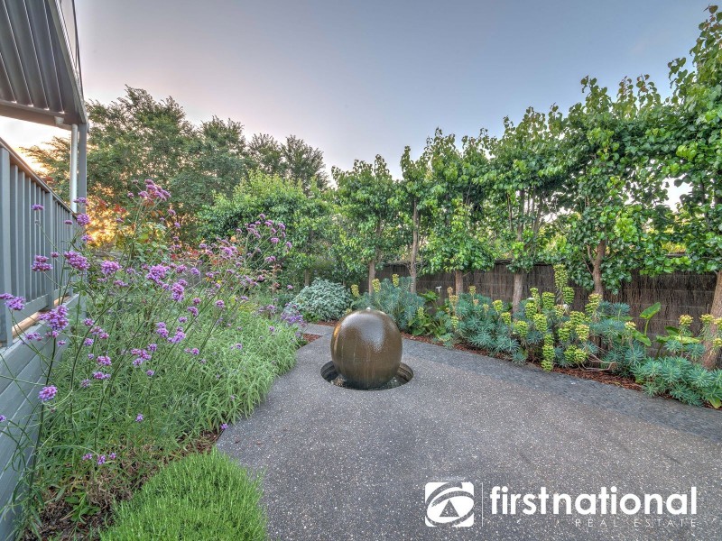 1 Crestview Drive, Beaconsfield VIC 3807