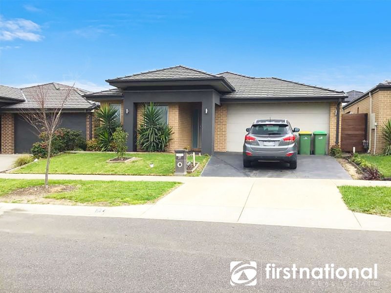 27 Renam Street, Pakenham VIC 3810