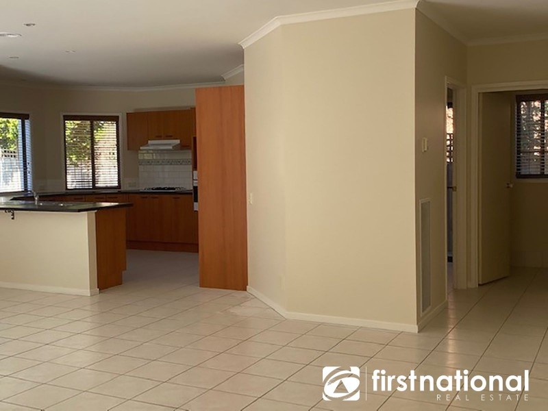 17 Canterbury Close, Narre Warren VIC 3805