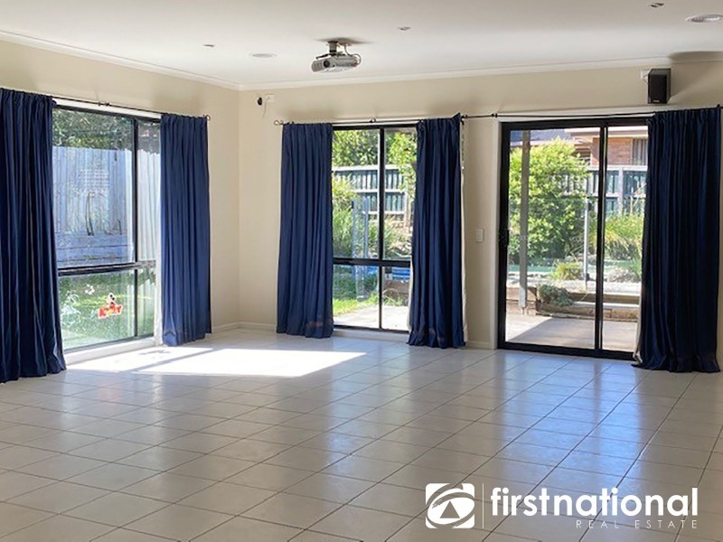 17 Canterbury Close, Narre Warren VIC 3805