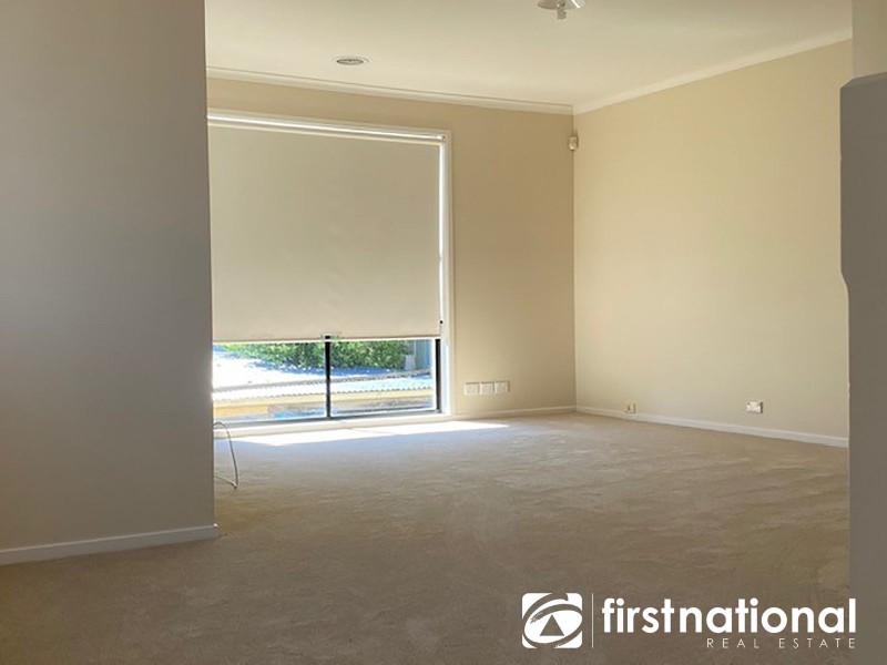 17 Canterbury Close, Narre Warren VIC 3805