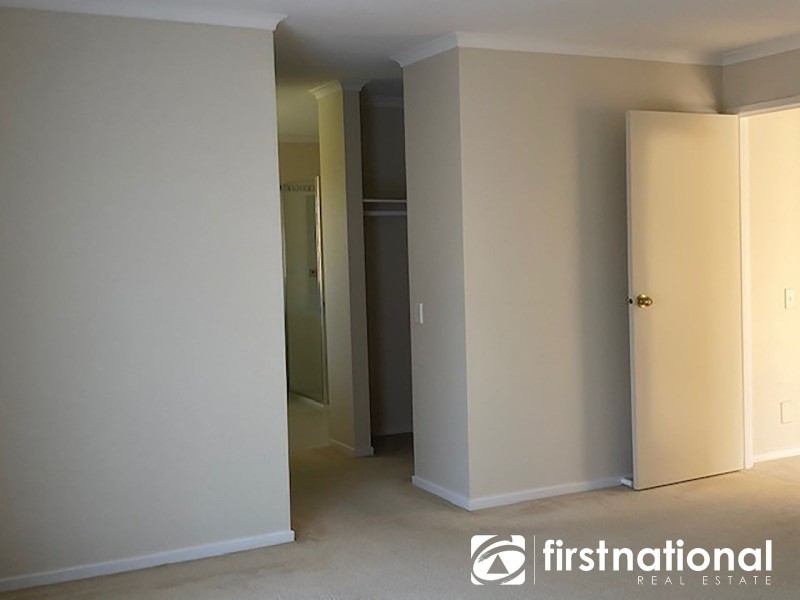 17 Canterbury Close, Narre Warren VIC 3805