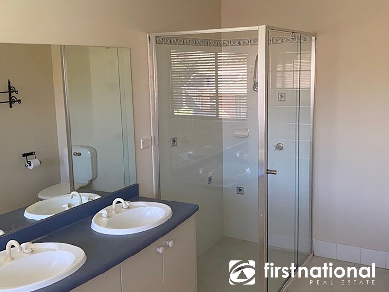 17 Canterbury Close, Narre Warren VIC 3805