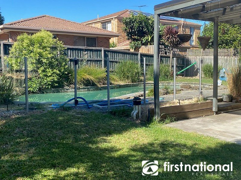 17 Canterbury Close, Narre Warren VIC 3805