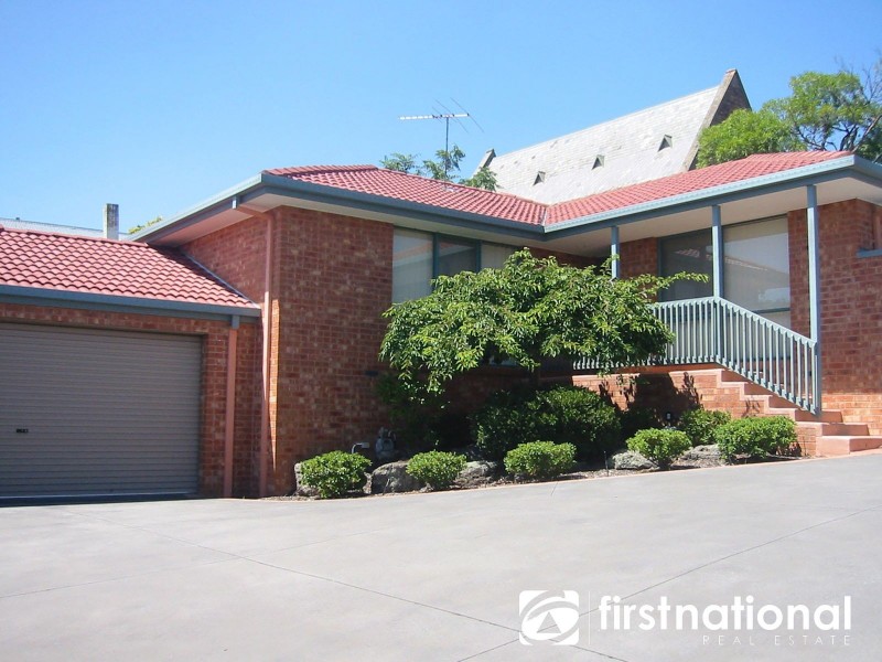 2/103 High Street, Berwick VIC 3806