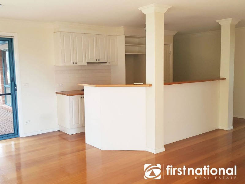 2/103 High Street, Berwick VIC 3806