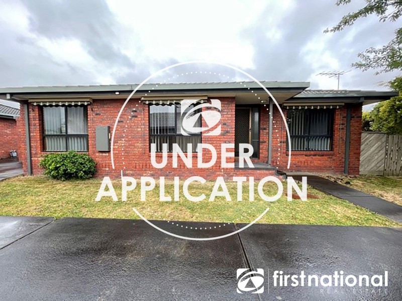 1/2 Warwickshire Court, Narre Warren VIC 3805